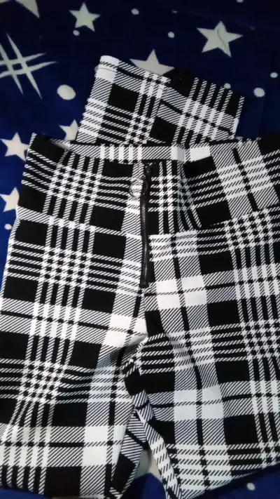 Pantalones a cuadros blanco y negro - miniatura 2