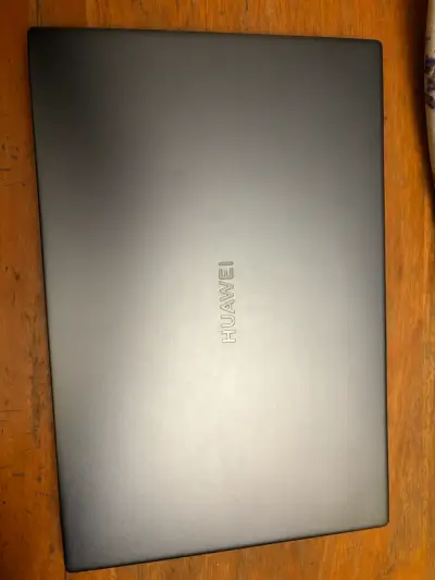 Laptop Huawei MateBook D14 en buen estado - miniatura 1