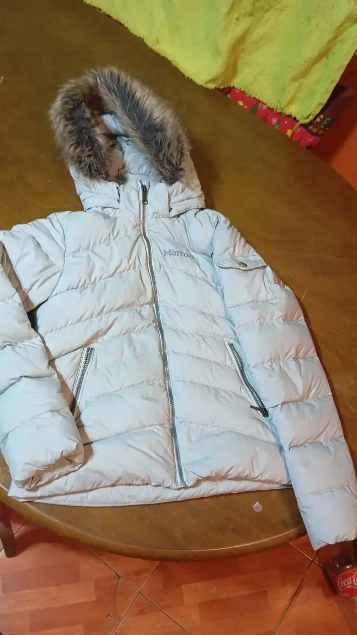 Chaqueta de invierno con capucha de piel Marmot