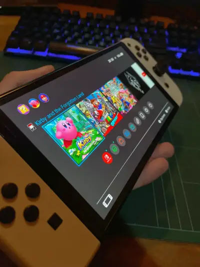 Nintendo Switch OLED - miniatura 1