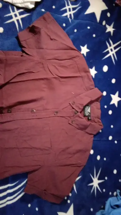 Camisa manga corta color burdeos para hombre - miniatura 2