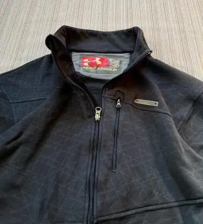 Chaqueta Under Armour Negra - miniatura 3