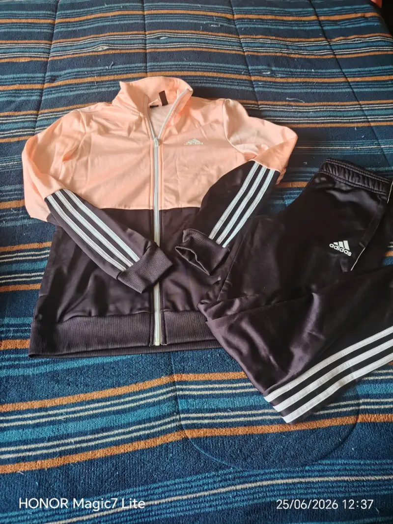 Conjunto deportivo Adidas mujer rosa y negro - 1