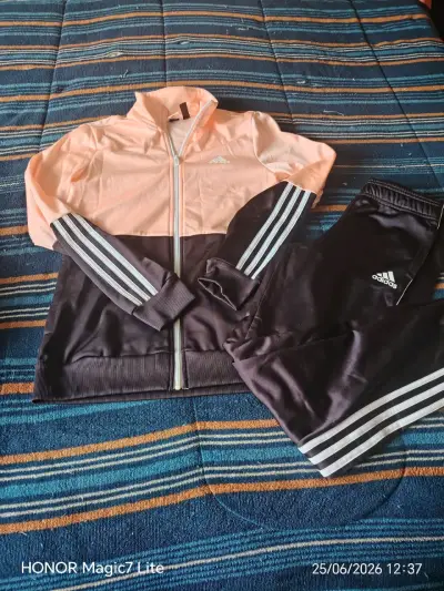 Conjunto deportivo Adidas mujer rosa y negro - miniatura 1