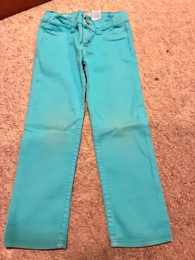 Pack de 2 pantalones niña, T5, como nuevos - miniatura 2