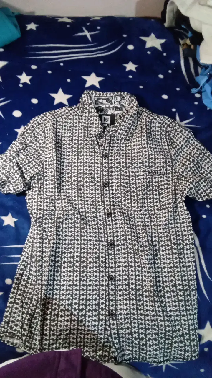 Camisa estampada de manga corta para hombre - 1