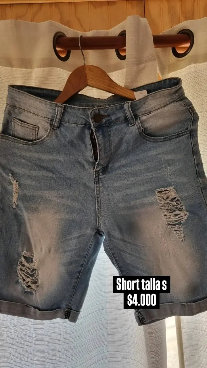 Shorts de mezclilla desgastados talla S