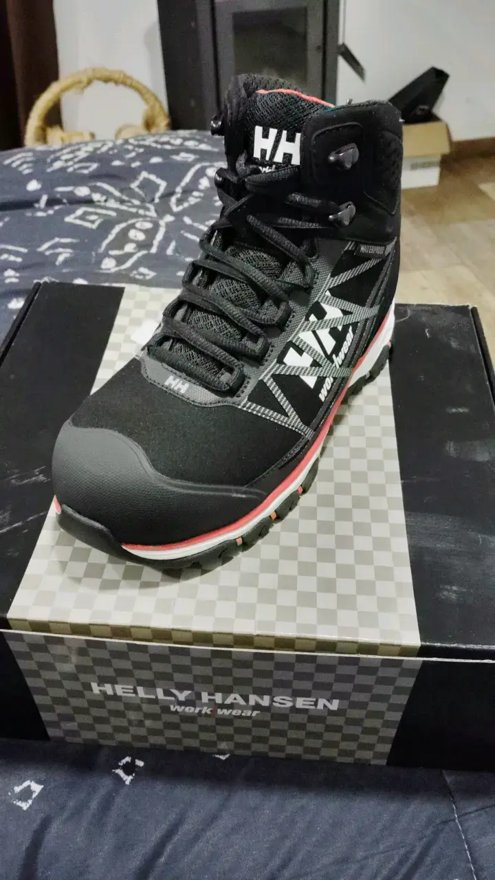 Botas de trabajo Helly Hansen negras impermeables - 1