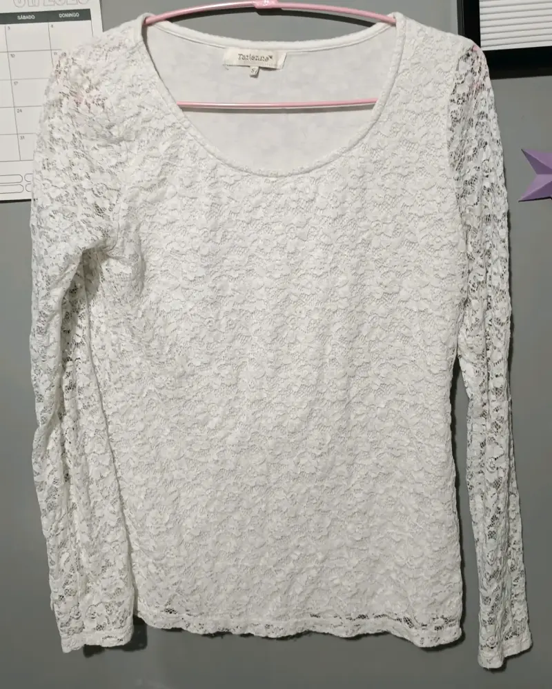 Blusa de encaje blanca para mujer