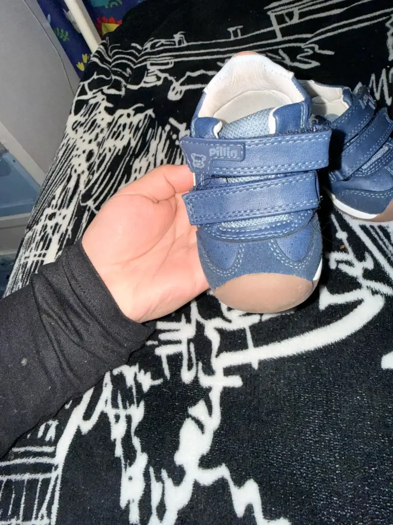 Zapatillas azules para bebé Pilim con velcro - 1