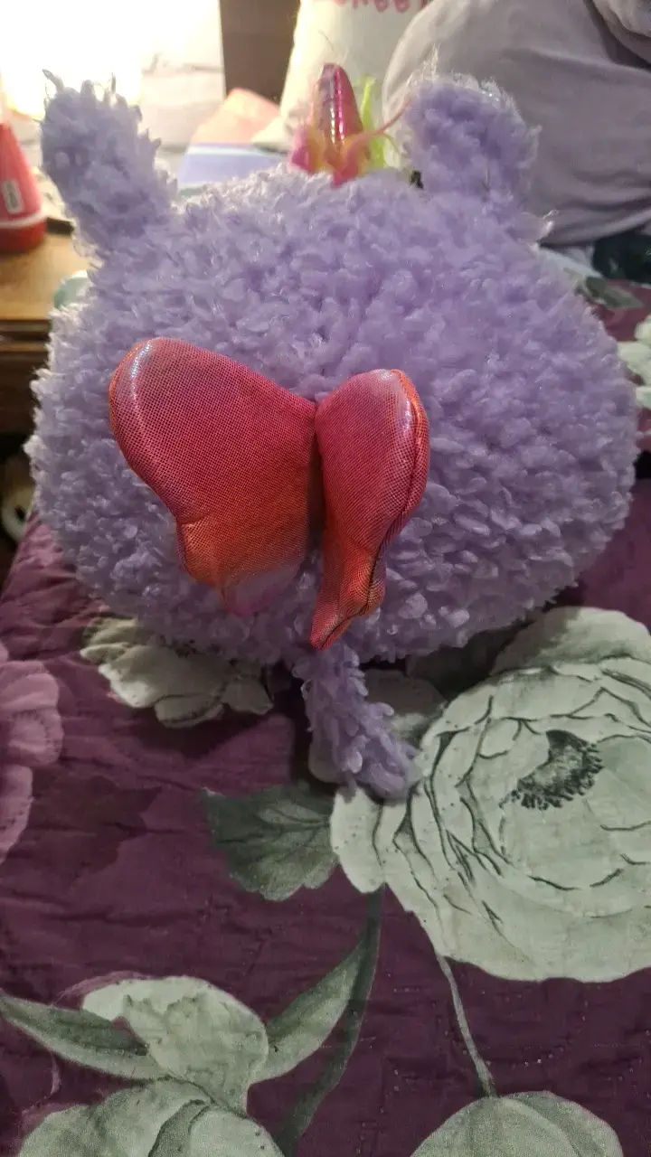 Peluche unicornio morado con corazón brillante - 3