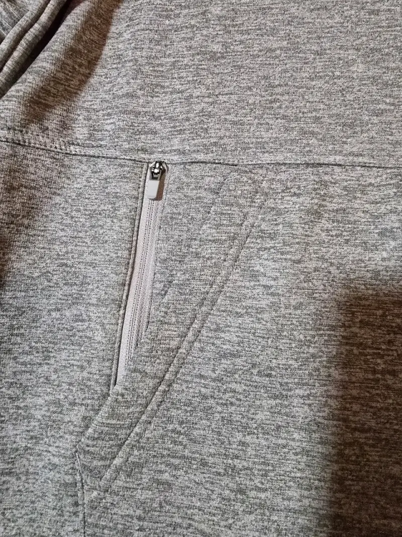 Polerón con capucha gris Nike con logo amarillo - 2