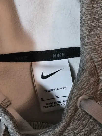 Polerón con capucha gris Nike con logo amarillo - miniatura 4