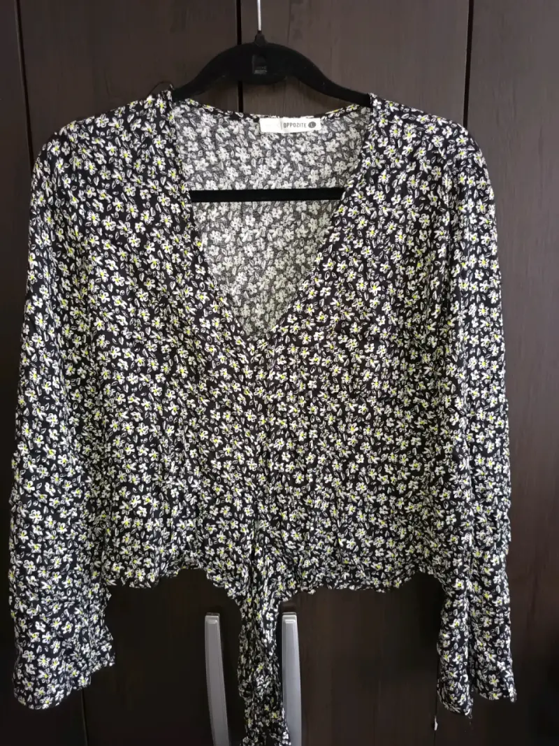 Blusa floral de manga larga