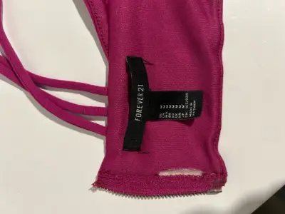 Top fucsia con tirantes - miniatura 3