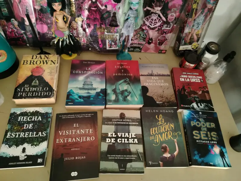 Colección de libros variados en 10000 C/U - 1