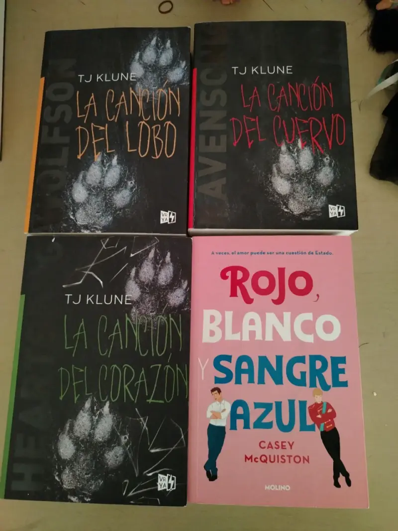 Colección de libros variados en 10000 C/U - 3