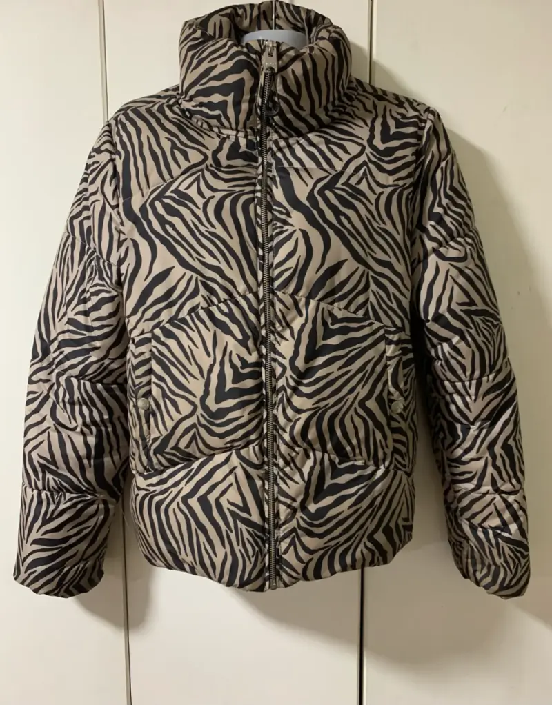 Chaqueta acolchada con estampado animal print - 2