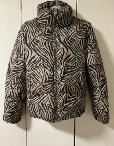 Chaqueta acolchada con estampado animal print - miniatura 2
