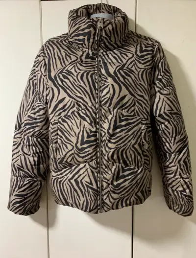 Chaqueta acolchada con estampado animal print - miniatura 3