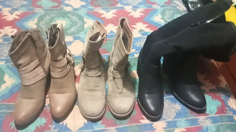 Lote de botas de mujer en varios colores - 1
