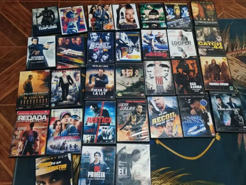 Colección de 36 DVDs de películas de terror - 2