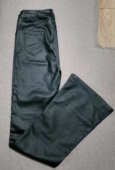 Pantalones de cuero sintético negro - miniatura 2