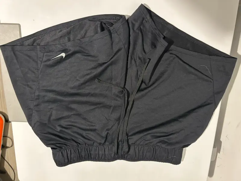 Shorts deportivos Nike negros - 1