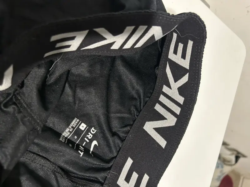 Shorts deportivos Nike negros - 3