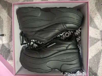 Zapatillas negras de plataforma Unif - miniatura 2