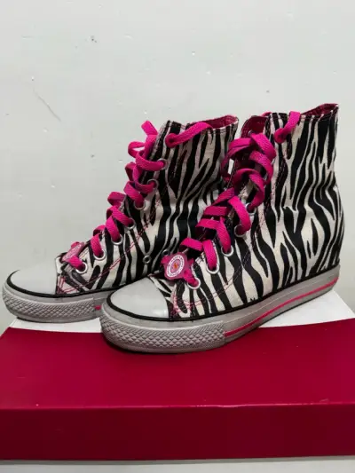 Zapatillas Plataforma Zebra marca Daddy’s Money - miniatura 4