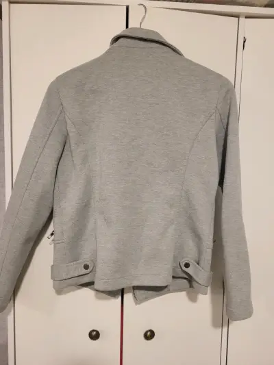 Chaqueta gris de mujer marca Only - miniatura 2