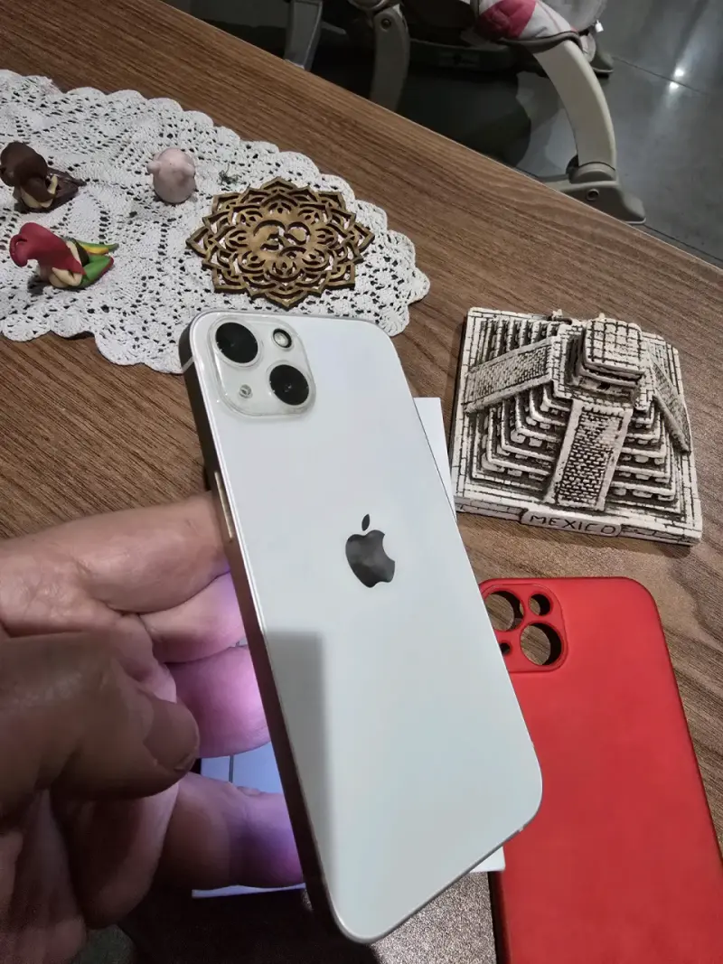 iPhone 13 - 2