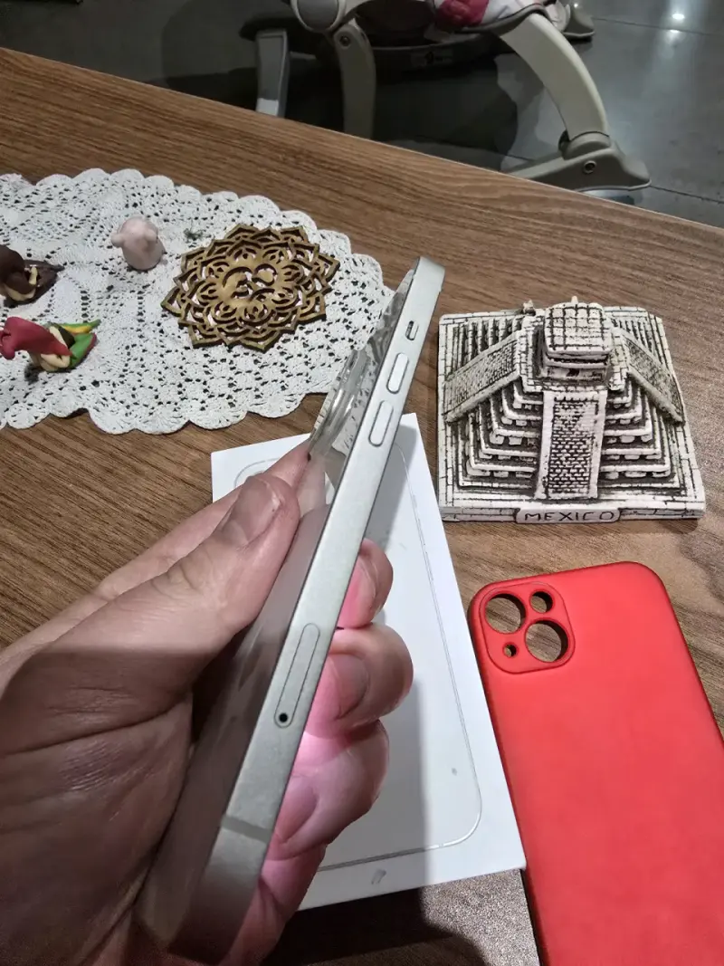 iPhone 13 - 6
