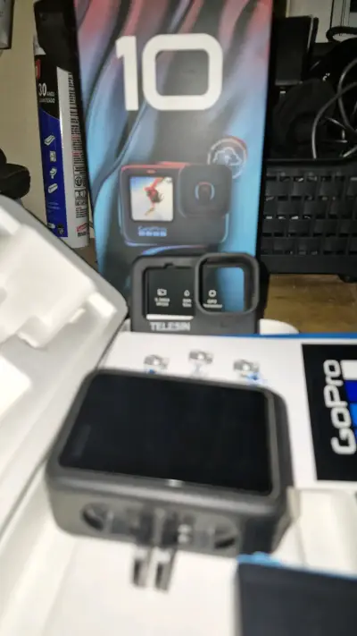 Cámara GoPro Hero 10 Black con accesorios - miniatura 2