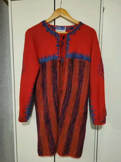 Suéter de punto rojo con detalles azules LeRoy - miniatura 2