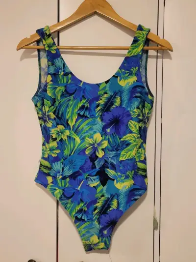 Traje de baño floral azul y verde - miniatura 2