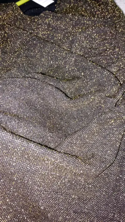 Vestido de fiesta dorado con brillo - miniatura 3