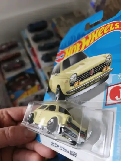 Hot Wheels '70 Honda N600 - miniatura 2