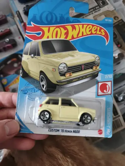 Hot Wheels '70 Honda N600 - miniatura 3