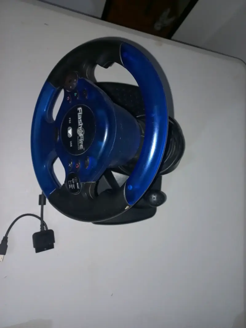 Volante y pedales para PC-PS2 - 4