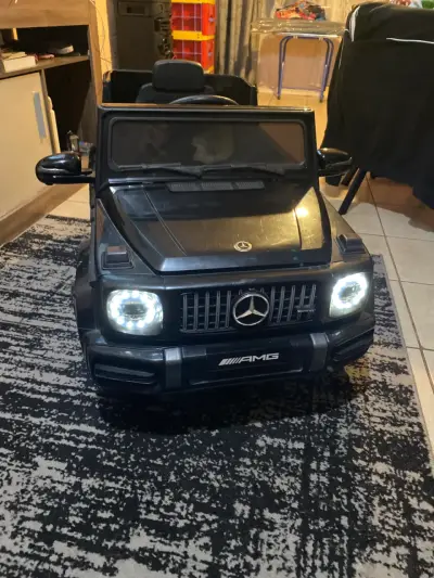 Auto eléctrico infantil Mercedes AMG con control remoto - miniatura 4