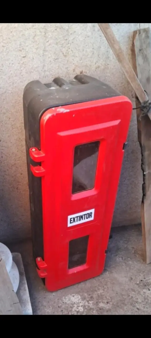Gabinete para extintor de pared rojo