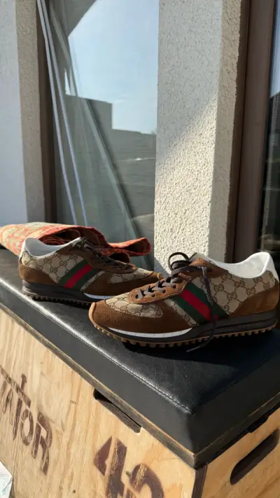 Zapatillas deportivas Gucci vintage marrón - miniatura 1