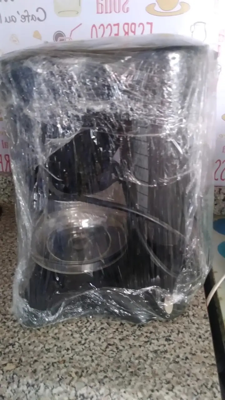 Cafetera eléctrica de goteo en buen estado - 1