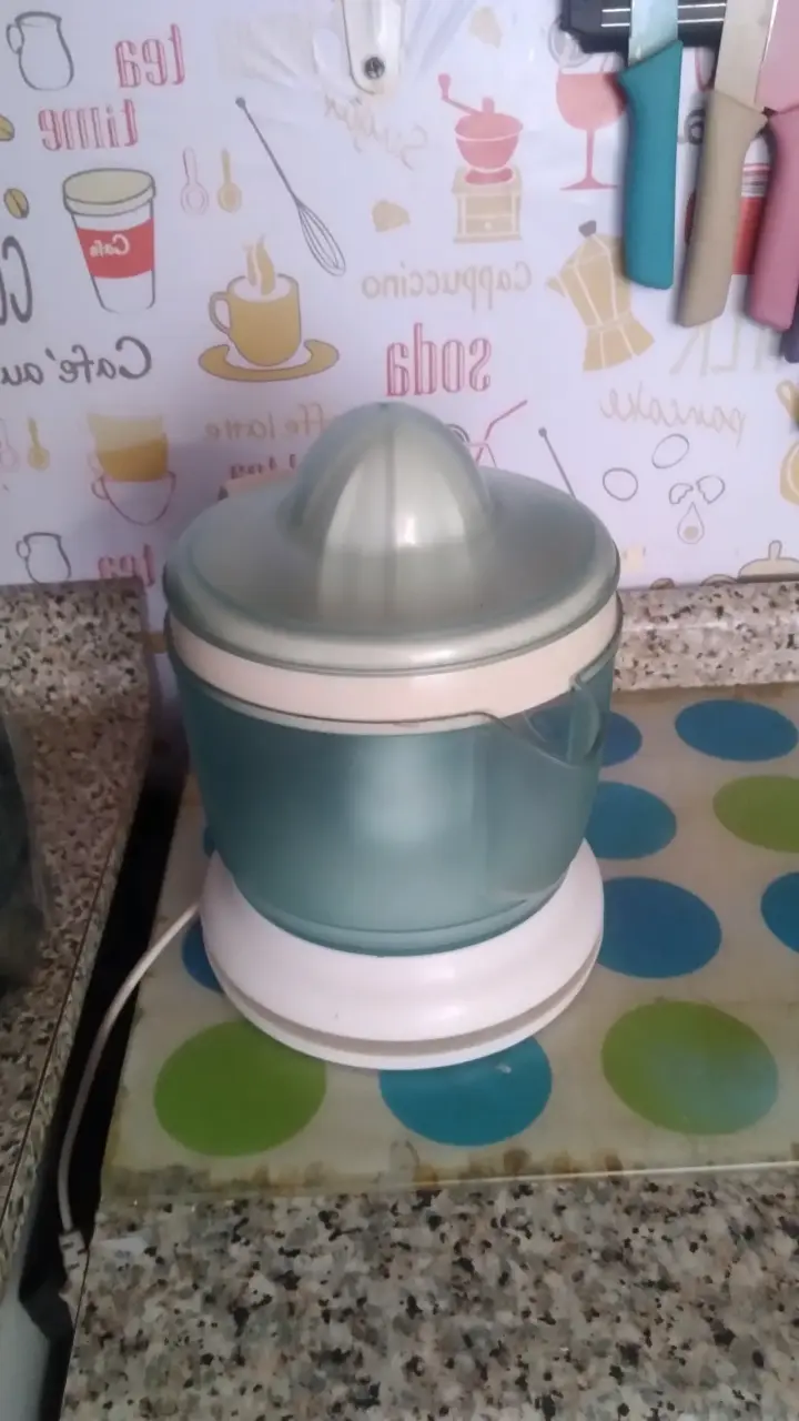 Cafetera eléctrica de goteo en buen estado - 2