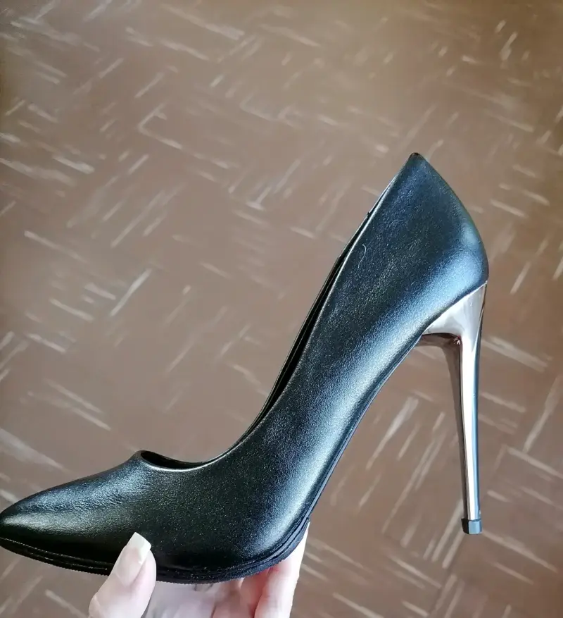 Tacones Negros Elegantes para Mujer - 1