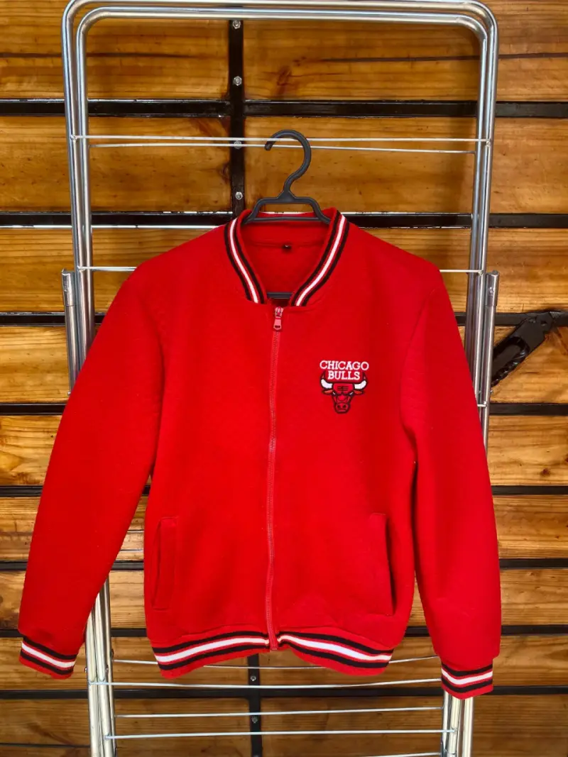 Chaqueta Roja Chicago Bulls Unisex - 1