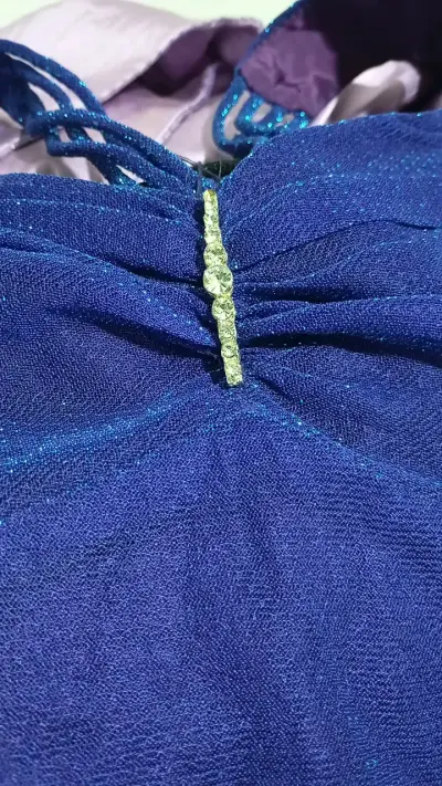 Vestido largo de noche azul brillante - miniatura 2