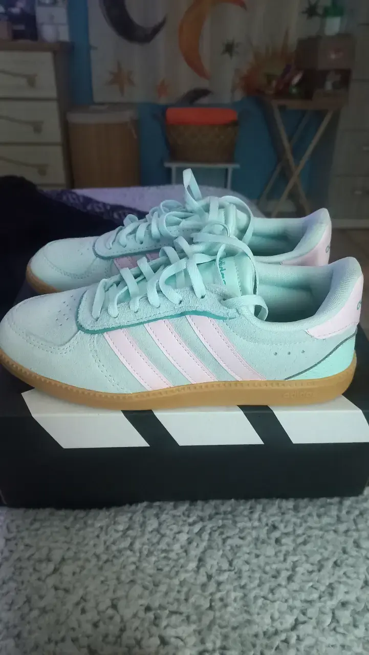 Zapatillas deportivas Adidas verde menta y rosa - 1